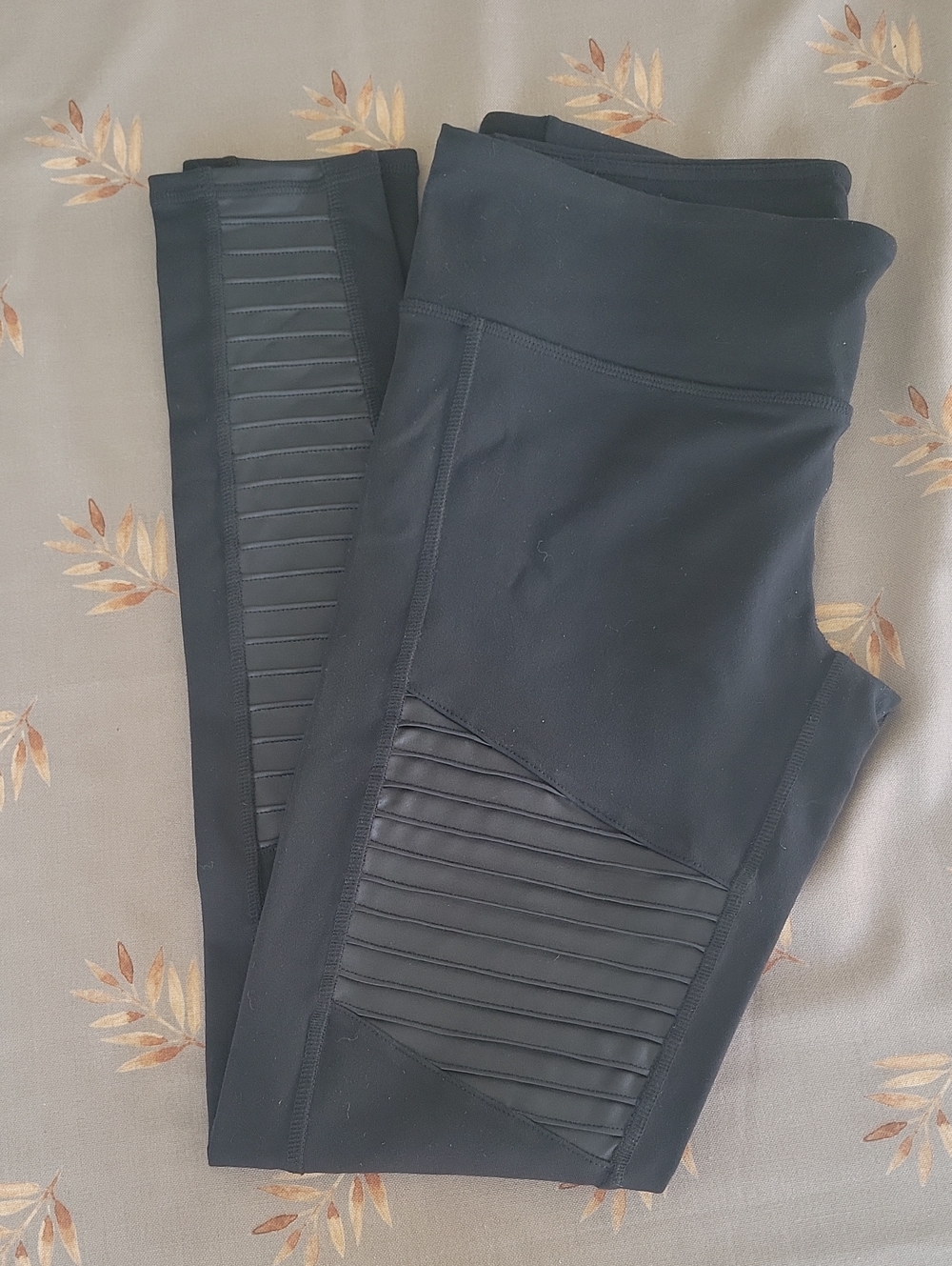ALO Yoga Black Leggings